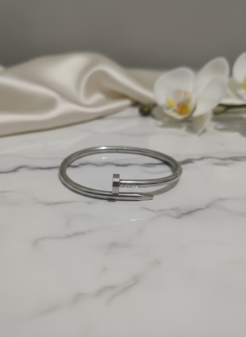 Royal Unisex Silver Nail Bangle