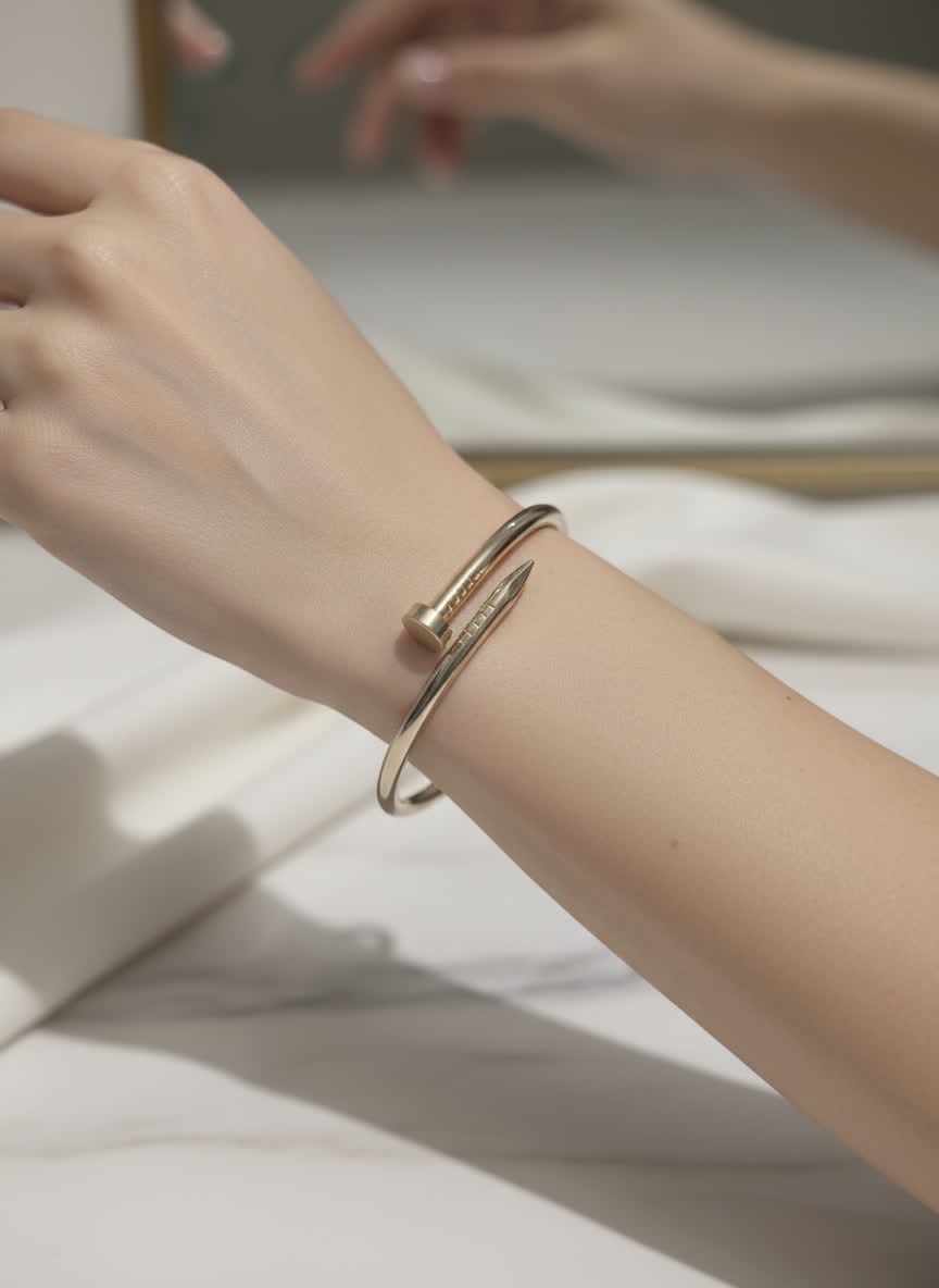 Royal Unisex Silver Nail Bangle