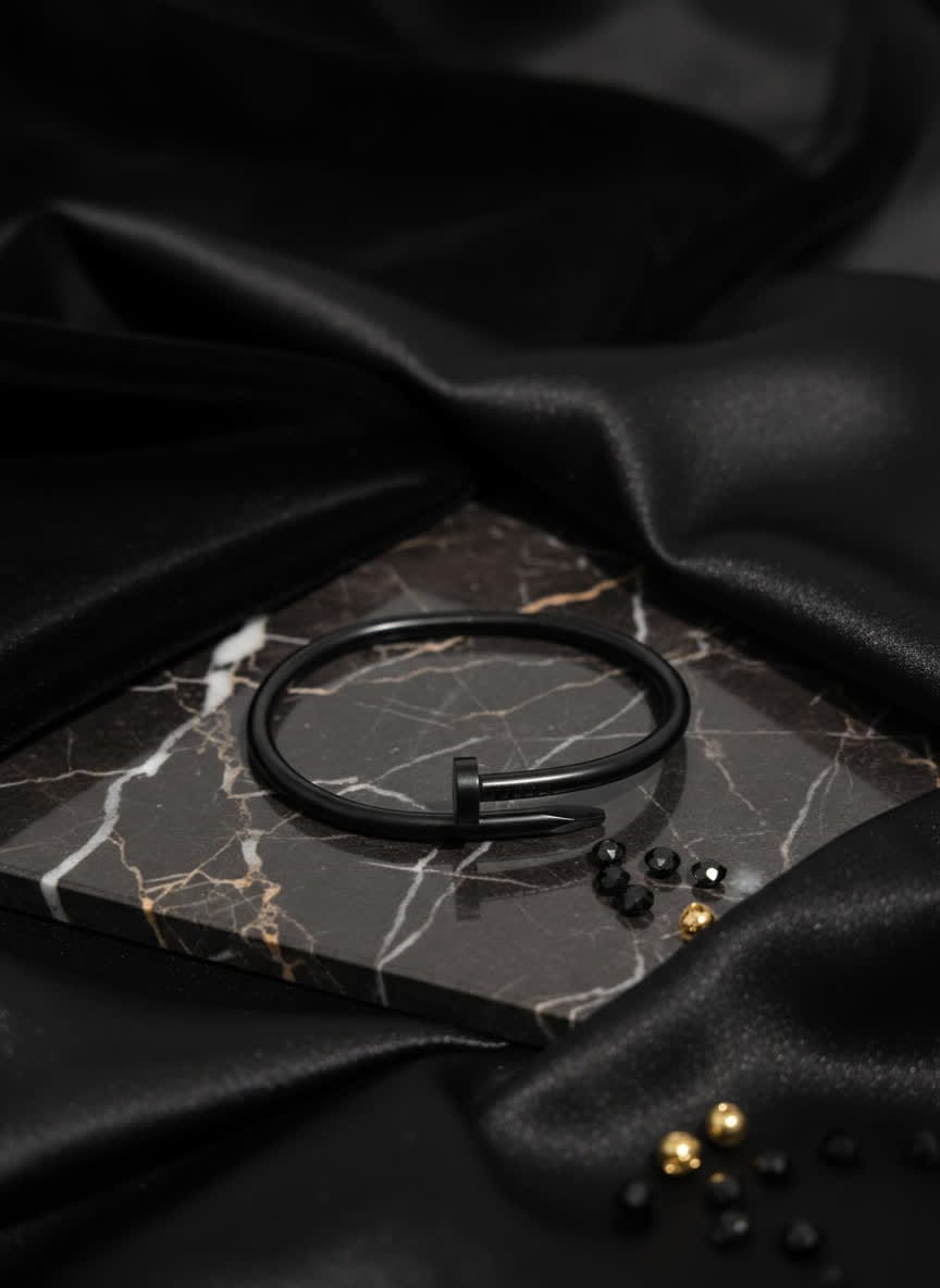 Royal Unisex Black Nail Bangle
