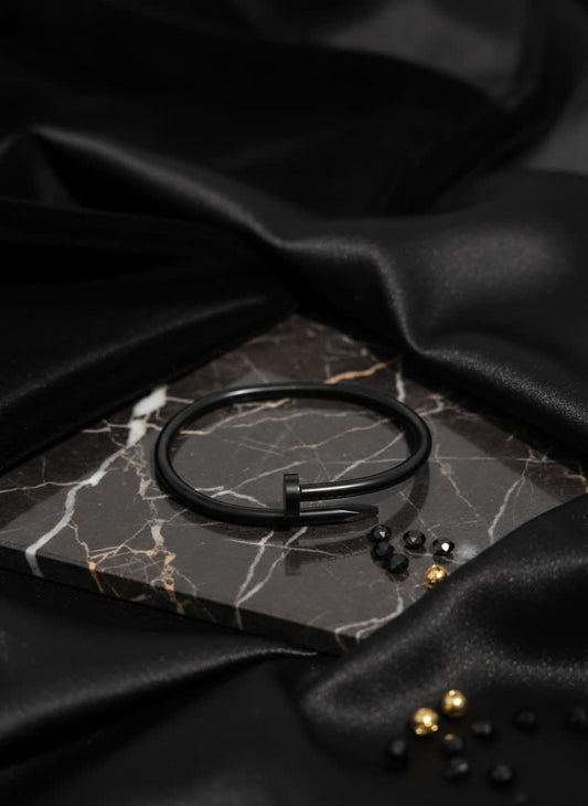 Royal Unisex Black Nail Bangle